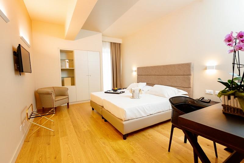 Hotel Politeama Palermo Dış mekan fotoğraf